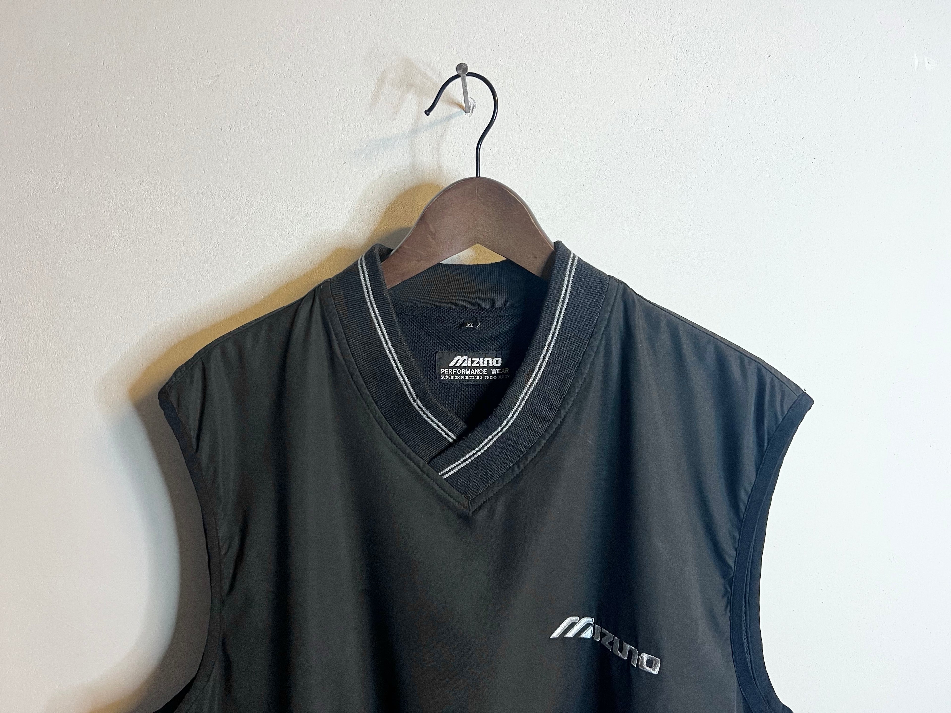 Mizuno vest - Black