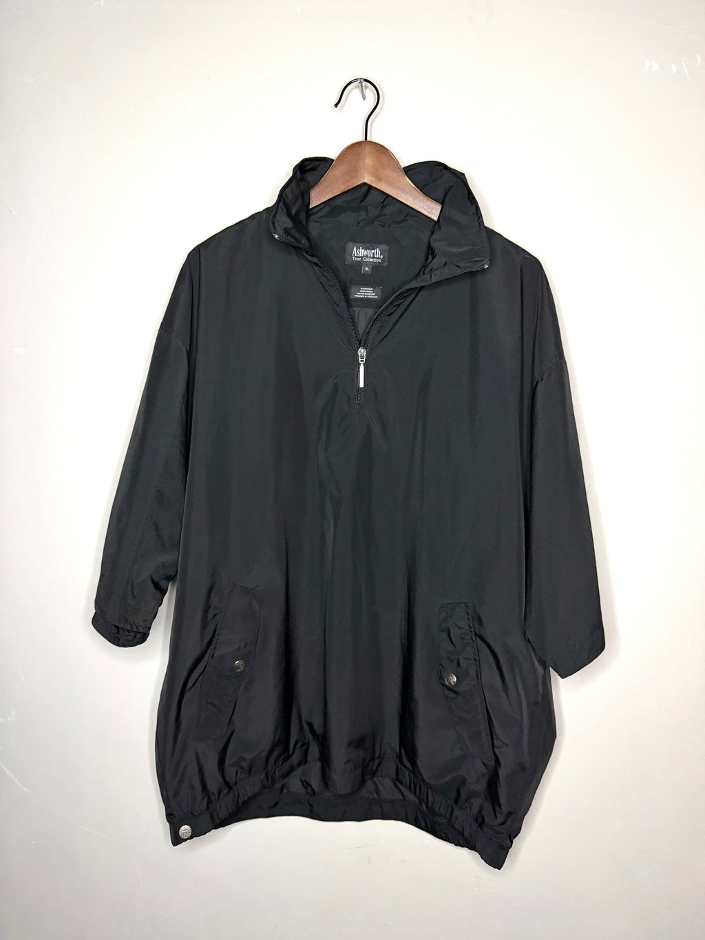 Ashworth black short sleeve windbreaker (XL)